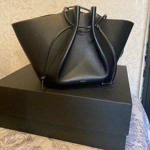 YUZEFI LARGE BLACK LEATHER TOTE BAG